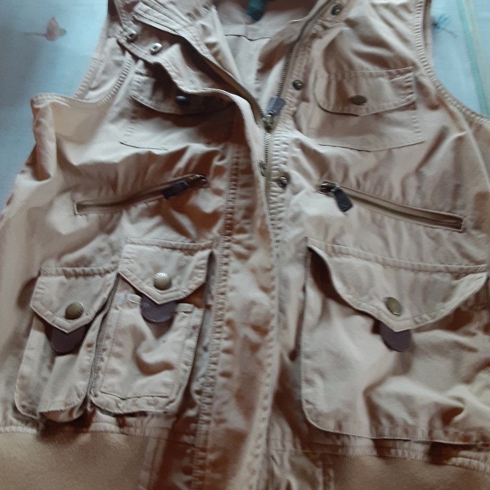 VEST